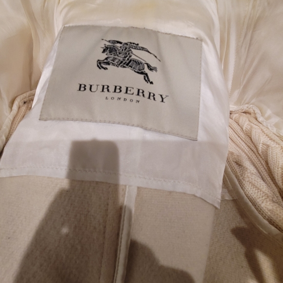 Authentic Burberry Wool Jacket - Picture 10 of 16